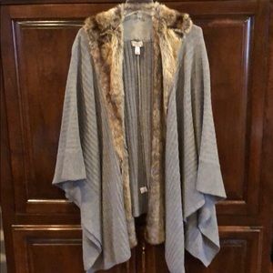 Nordstrom gray poncho with fur